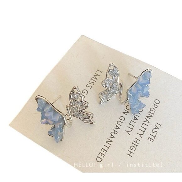 Blue Butterfly Pearl Earrings - Picture 5 of 6